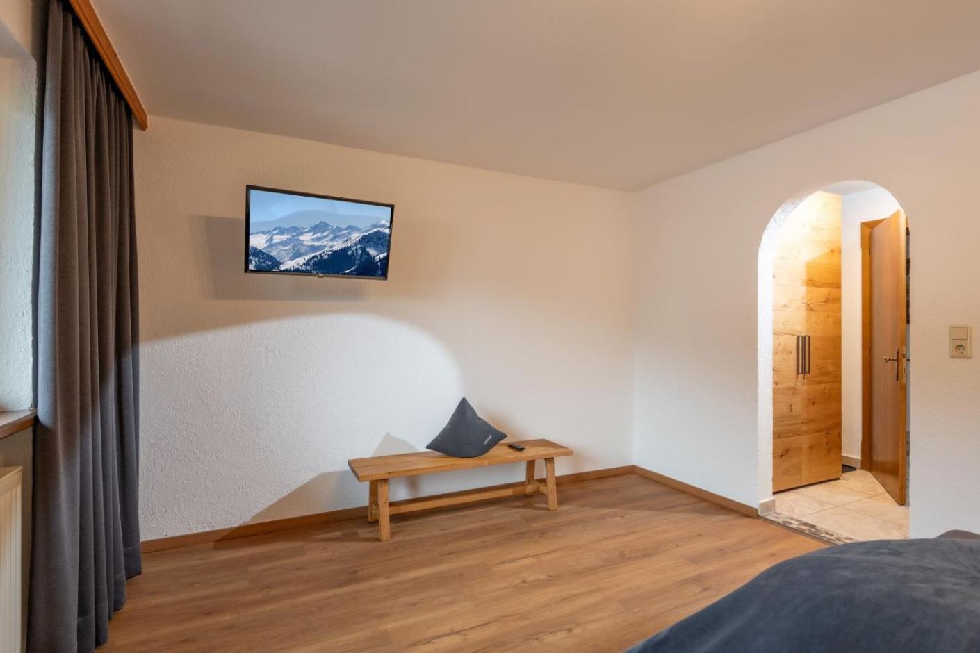 Appartamento Haus Schroll Ried im Zillertal Esterno foto