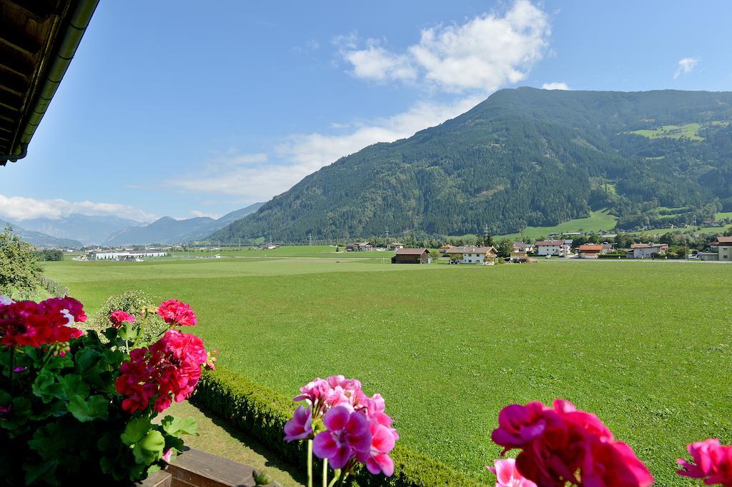 Appartamento Haus Schroll Ried im Zillertal Esterno foto